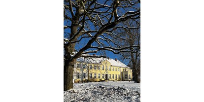 Naturhotel - Umgebungsschwerpunkt: Land - Region Schwerin - Gutshaus Manderow im Schnee - Gut Manderow