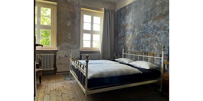 Naturhotel - Ökoheizung: Holzheizung: ja, Scheitholz - Ostseeküste - Doppelzimmer Blaues Zimmer - Gut Manderow