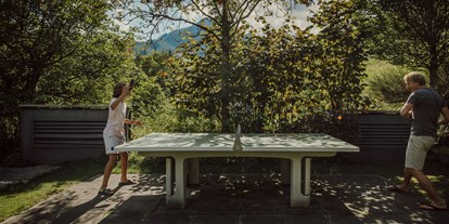 Naturhotel - Bio-Küche: Vollwertküche - Tiroler Unterland - Tischtennis Vater & Sohn - Gartenhotel Theresia****S