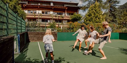 Naturhotel - Bio-Küche: Saisonale Speisen - Tiroler Unterland - Familienfussball - Gartenhotel Theresia****S