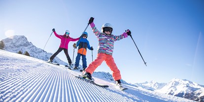 Naturhotel - Umgebungsschwerpunkt: Land - Tiroler Oberland - Skifahren  - Bio & Reiterhof der Veitenhof