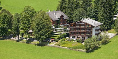 Naturhotel - Nichtraucherhotel - Obertraun - Bio-Hotel ramsauhof im Sommer - Hotel Ramsauhof