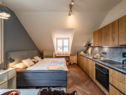 Naturhotel - Preisklasse: €€ - Birstein - Kleines Appartement für 2 Personen im Bauernhaus - ab 3 Nächten buchbar - auf Anfrage - LindenGut - das Bio-Gästehaus