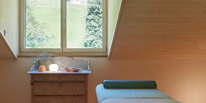Naturhotel - barrierefrei: Teilweise barrierefrei - Schweiz - Einzelbehandlungen wie Massagen oder Shiatsu-Behandlung - ChieneHuus