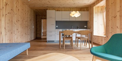 Naturhotel - Hoteltyp: BIO-Urlaubshotel - Schweiz - Ferienwohnungen im Holz100-Stil - ChieneHuus