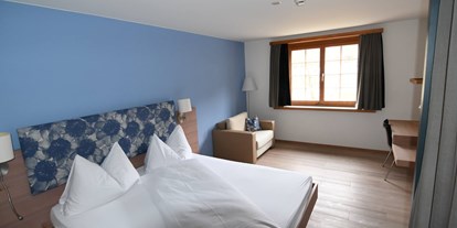 Naturhotel - Wassersparmaßnahmen - Graubünden - Eines von 22 Zimmern - Biohotel Ucliva