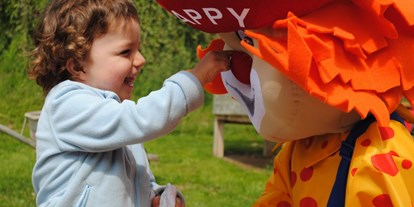 Naturhotel - Österreich - Kind mit dem Familotel-Happy (36 Stunden pro Woche Kinderbetreuung) - Bio-Bauernhof Petschnighof