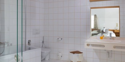 Naturhotel - Müllmanagement: Maßnahmen zur Abfallvermeidung - Riezlern - Badezimmer - BÖDELE ALPENHOTEL