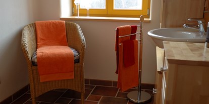 Naturhotel - Bonus bei Anreise mit öffentlichen Verkehrsmitteln - Sachsen - Badezimmer der Ökopension Villa Weissig - Ökopension Villa Weissig