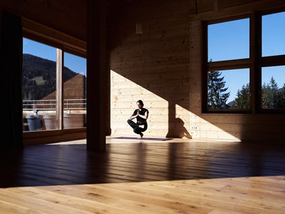 Naturhotel - Sauna - Hinterglemm - täglich Yoga, Meditationen & Fitness - Holzhotel Forsthofalm