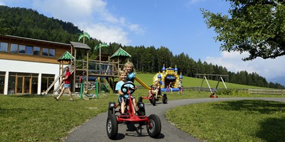 Naturhotel - Auszeichnung / Zertifikat / Partner: BIKO Tirol - Österreich - Abenteuerspielplatz - BIO-Kinderhotel Kreuzwirt