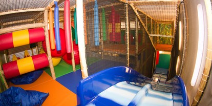 Naturhotel - Kinderbetreuung - Soft-Play-Anlage mit Rutsche - BIO-Kinderhotel Kreuzwirt