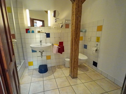 Naturhotel - Nichtraucherhotel - Bad/WC im Apartment 11 - Biohotel Gut Nisdorf