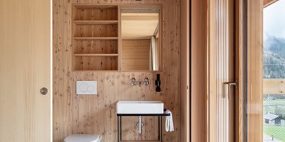 Naturhotel - Energiesparmaßnahmen - Schweiz - Jedes Zimmer mit WC/Dusche - Berglodge Goms