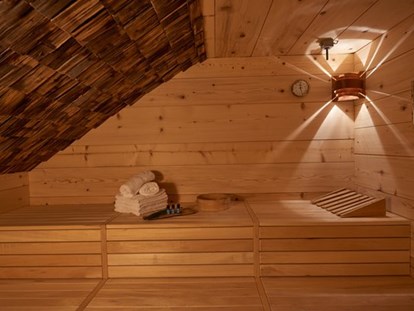 Naturhotel - Streichelzoo - Kleinwalsertal - Nach einem anstrengenden Tag in den Walser Bergen, lädt unsere Sauna zum Schwitzen und entspannen ein - Biohotel Walserstuba