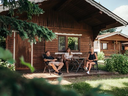 Naturhotel - 100% bio-zertifiziert - Kummerower See - Vor Haus 8 (heutzutage bereits mit neuem Anstrich und neuen Dach) - Vegan Resort