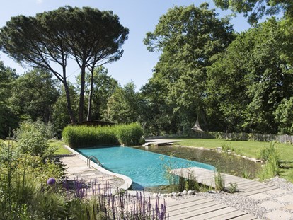 Naturhotel - 100% bio-zertifiziert - Lucca - Pisa - BIO HOTEL Il Cerreto: Bioschwimmbad - Bio-Agriturismo Il Cerreto