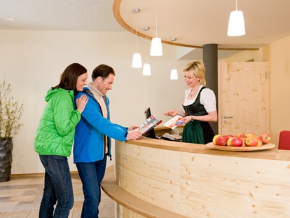 Naturhotel - Bio-Küche: Bio-vegan möglich - Zöblen - Mattlihüs Lobby - Biohotel Mattlihüs in Oberjoch