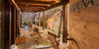 Naturhotel - Sächsische Schweiz - Einfach mal die Seele baumeln lassen - warum nicht im Badehaus mit Bio-Sauna (65 - 70 °C) oder Finnischer Sauna (90 °C)?  - Bio-Pension Forsthaus