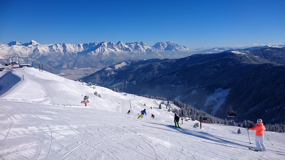 Skifahren und Rodeln im Skigebiet Saalbach-Hinterglemm Leogang