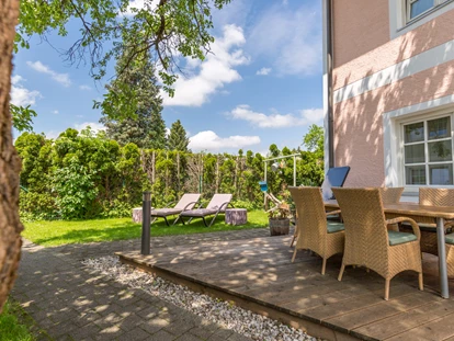Nature hotel - Rezeption: 15 h - Seppenröth - Garten und Terrasse  - Das Grüne Hotel zur Post - 100% BIO