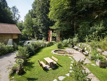 Naturhotel - Preisklasse: €€ - Gewerbegebiet-Salzweg - Hotel im Wald Hammerschmiede - Original Kneipp Anlage - zertifiziertes KNEIPP-Hotel - Hotel Naturidyll Hammerschmiede 