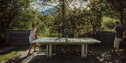 Naturhotel - Mitarbeiterbetreuung: Überdurchschnittliche Bezahlung - Ramsau (Berchtesgadener Land) - Tischtennis Vater & Sohn - Gartenhotel Theresia****S