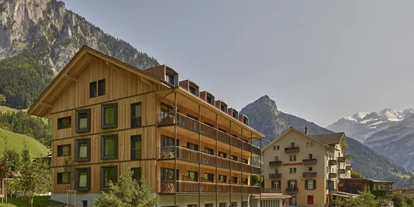 Naturhotel - auch für Familien mit Kindern - Belpberg - ChieneHuus - Das Holz100-Retreathaus im Kiental (Berner Oberland) - ChieneHuus