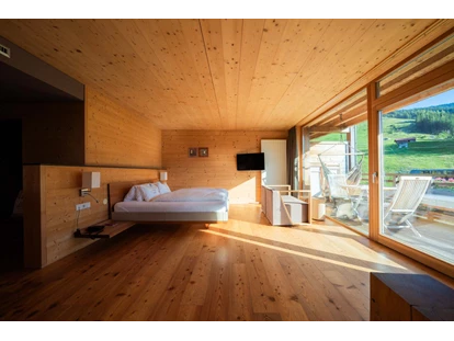 Naturhotel - Größe Spa-Bereich - Einöden - Panorama Suite aus Mondholz - Holzhotel Forsthofalm