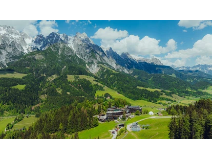 Naturhotel - Hoteltyp: BIO-Urlaubshotel - Aurach bei Kitzbühel - Lage in der Natur - Holzhotel Forsthofalm