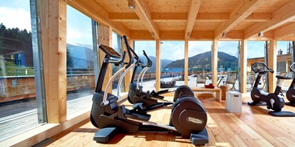 Naturhotel - Umgebungsschwerpunkt: Berg - PLZ 5753 (Österreich) - 360 Grad Fitnessraum - Holzhotel Forsthofalm
