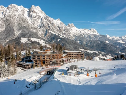 Naturhotel - barrierefrei: Öffentliche Bereiche barrierefrei - Golling an der Salzach - Ski in - Ski out - Holzhotel Forsthofalm