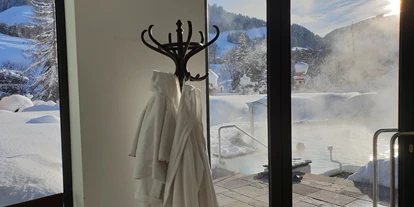 Naturhotel - Preisklasse: €€ - Heuberg (Lend) - Blick/Aushang zum Winterpool - The RESI Apartments "mit Mehrwert"