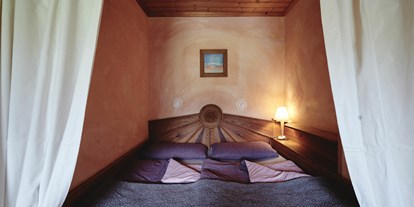 Naturhotel - Hunde erlaubt - Obergäu - Doppelbett im mittleren Apartment - Naturhaus Lehnwieser