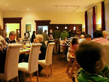 Nature hotel - Green Wedding - Kluis - Abendessen im Speisesaal - Biohotel Gut Nisdorf
