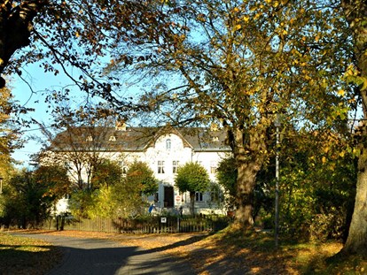 Nature hotel - Umgebungsschwerpunkt: Meer - Rügen - Gut Nisdorf im Herbst - Biohotel Gut Nisdorf