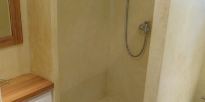 Naturhotel - Wassersparmaßnahmen - Var - Badezimmer "Soleil" - Abriecosy