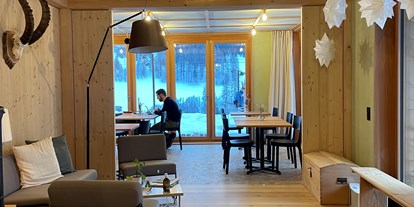 Naturhotel - Bio-Hotel Merkmale: Ökologische Architektur - Wallis - Lounge und Stube - Berglodge Goms