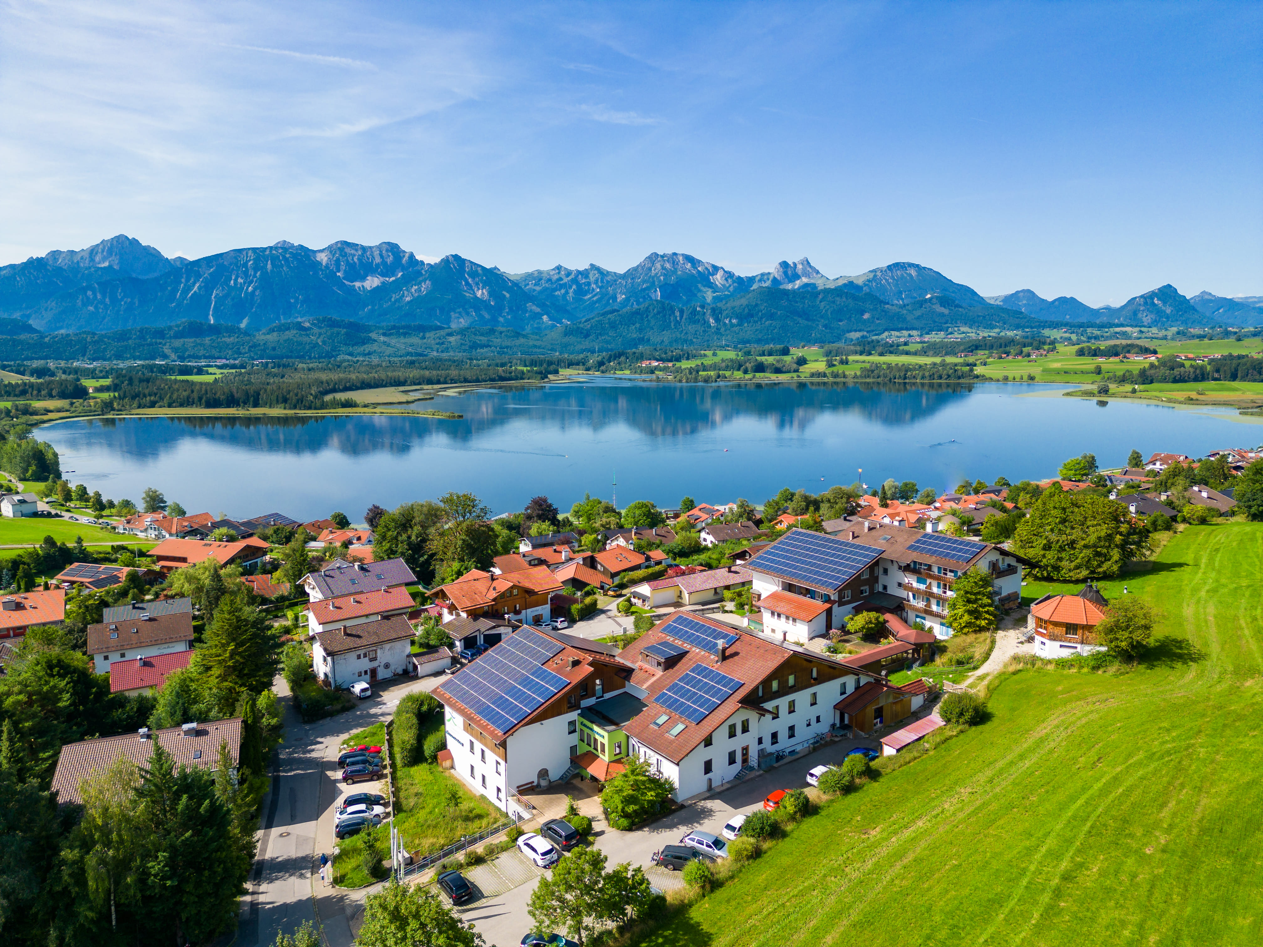 Naturhotel: Biohotel Eggensberger: Bio- & Wellnesshotel im Allgäu für Urlaub am See mit Bergpanorama - Biohotel Eggensberger