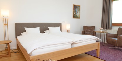 Naturhotel - Familienzimmer - PLZ 65223 (Deutschland) - Komfortzimmer mit baubiologischer Ausstattung - BioWeingut & Landhotel Gänz