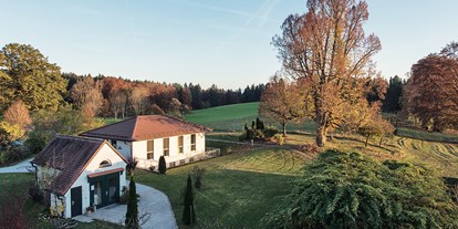 Naturhotel - Bio-Hotel Merkmale: Naturbadeteich - Bayern - Schlossgut Oberambach