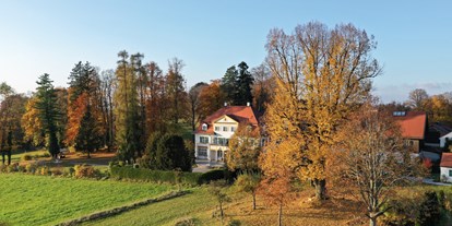 Naturhotel - Recyclingpapier - PLZ 82481 (Deutschland) - Schlossgut Oberambach
