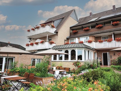 Naturhotel - Umgebungsschwerpunkt: Wald - Schloß Holte-Stukenbrock - Außenansicht - Bio-Hotel Melter