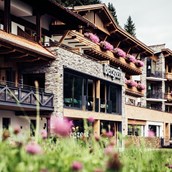 Naturhotel: Hotelansicht - Natur- & Biohotel Bergzeit
