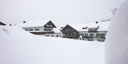 Naturhotel - Sonnenterrasse - PLZ 82407 (Deutschland) - Wir lieben Neuschnee. - moor&mehr Bio-Kurhotel