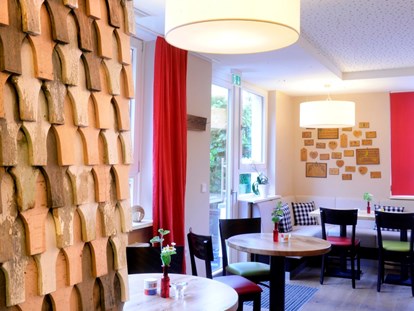 Naturhotel - Hoteltyp: BIO-Urlaubshotel - Großeibstadt - Die Wirtschaft - traditionell innovativ - krenzers rhön: Hotel + Apfelweingut + Bio-Landwirtschaft