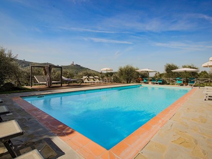 Naturhotel - 100% bio-zertifiziert - Chianti - Siena - BIO HOTEL La Pievuccia: Pool  - La Pievuccia