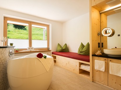 Nature hotel - Allergiker-Zimmer - Unterthingau - Mattlihüs Wellness Suite Zirbe & Lehm - Biohotel Mattlihüs in Oberjoch