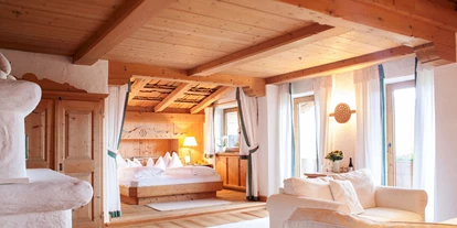 Naturhotel - Umgebungsschwerpunkt: Berg - Aurach bei Kitzbühel - Zimmer und Suiten mit Naturmaterialien - Biohotel Stanglwirt