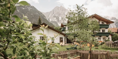 Nature hotel - Ökoheizung: Holzheizung: nein - Oberau (Landkreis Garmisch-Partenkirchen) - Die Bio-Landpension Monika